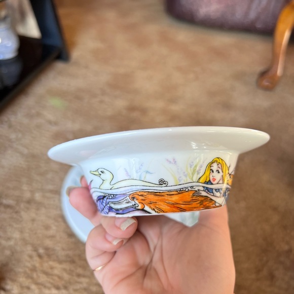 NIB Alice in Wonderland Paul Cardew
2 Piece Baby Set Porcelain Bowl Cup NIB - Picture 12 of 17